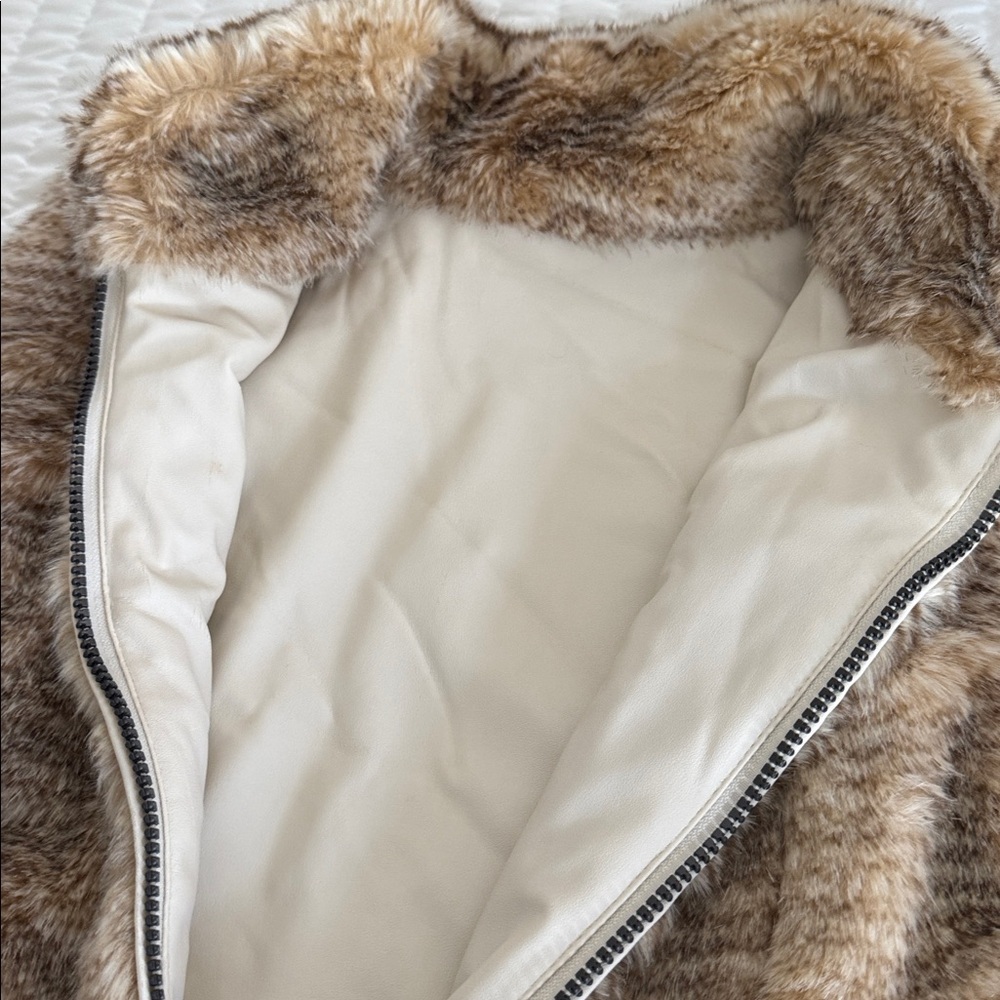 Fur Vest - Picture 4 of 7